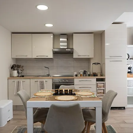 Domus Apartmán *